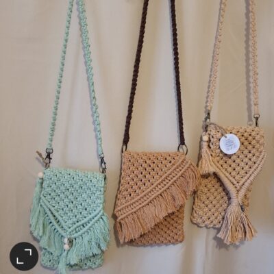 Pochettes pour portable .