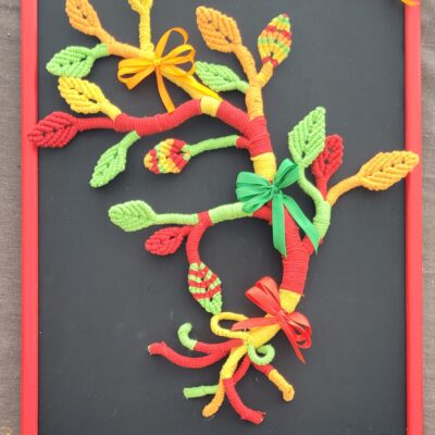 Cadre d'arbre de feuilles en couleurs .