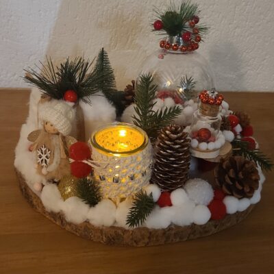 Centre de Table de Noël Traditionnel - "Douceur Hivernale"
